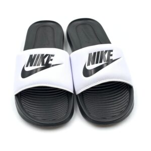 NIKE PLAYERA PALA CN9675-005