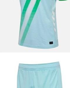 HUMMEL EQUIPACION 2ª SHORT + CAMISETA 2025-26